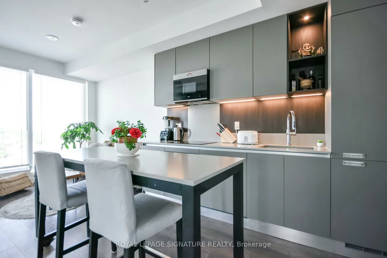 39, Mary, City Centre, Barrie