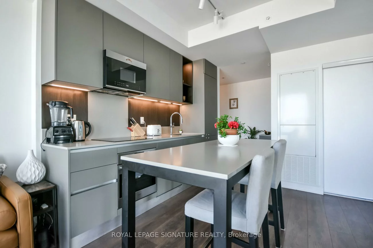 39, Mary, City Centre, Barrie