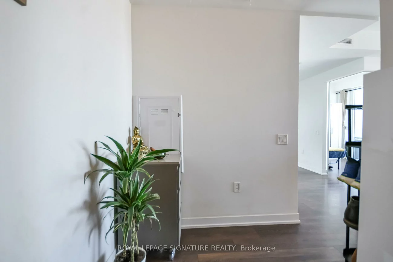 39, Mary, City Centre, Barrie