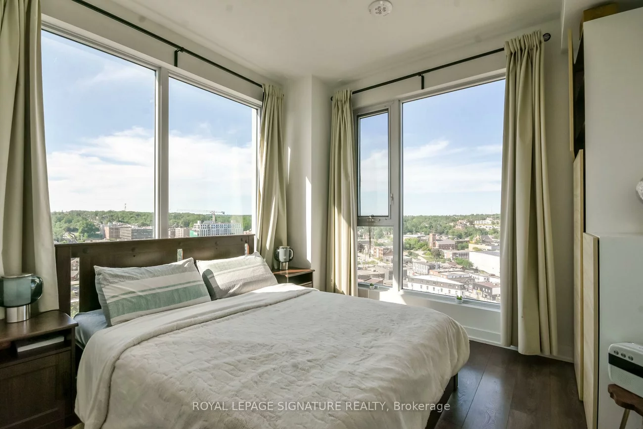 39, Mary, City Centre, Barrie