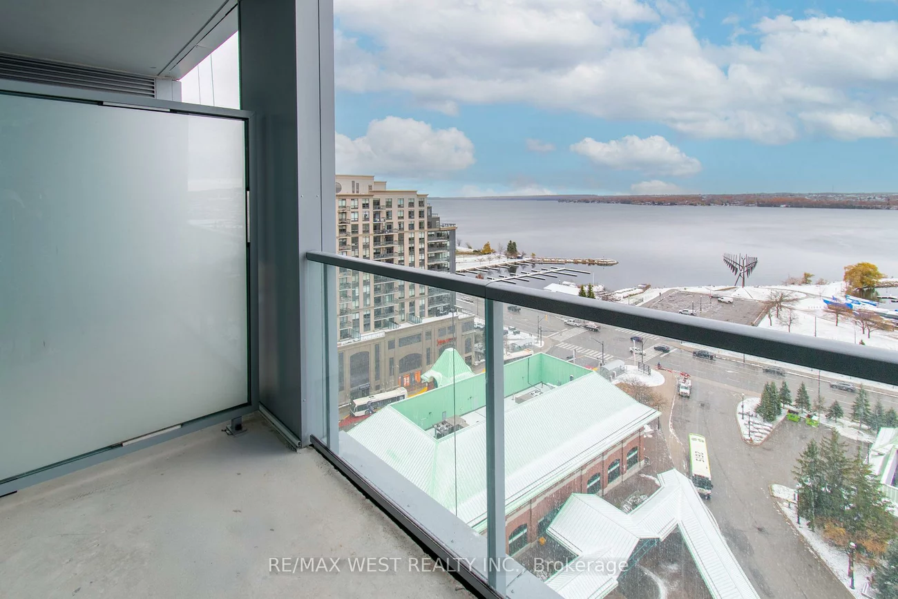 39, Mary, City Centre, Barrie