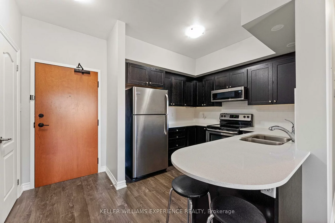 720, Yonge, Painswick South, Barrie