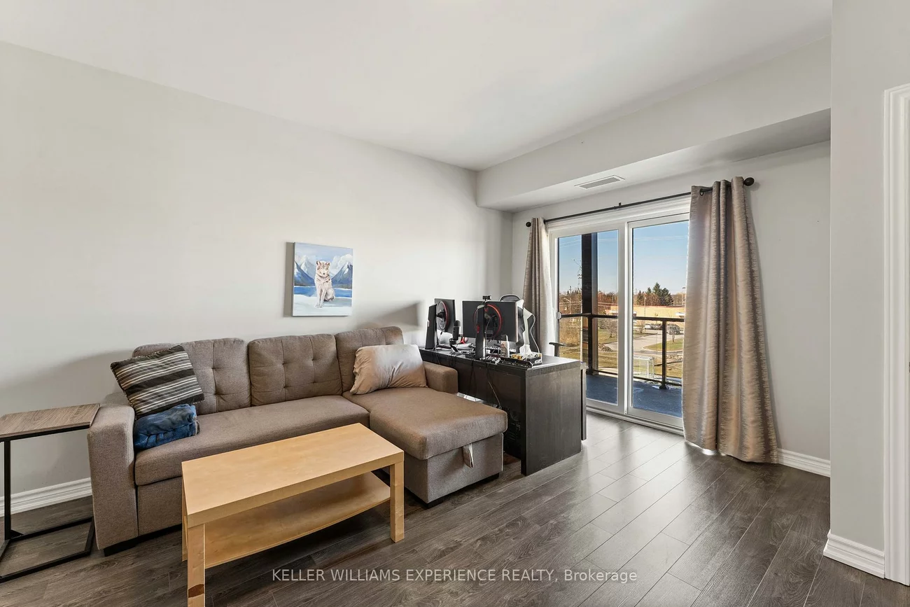 720, Yonge, Painswick South, Barrie