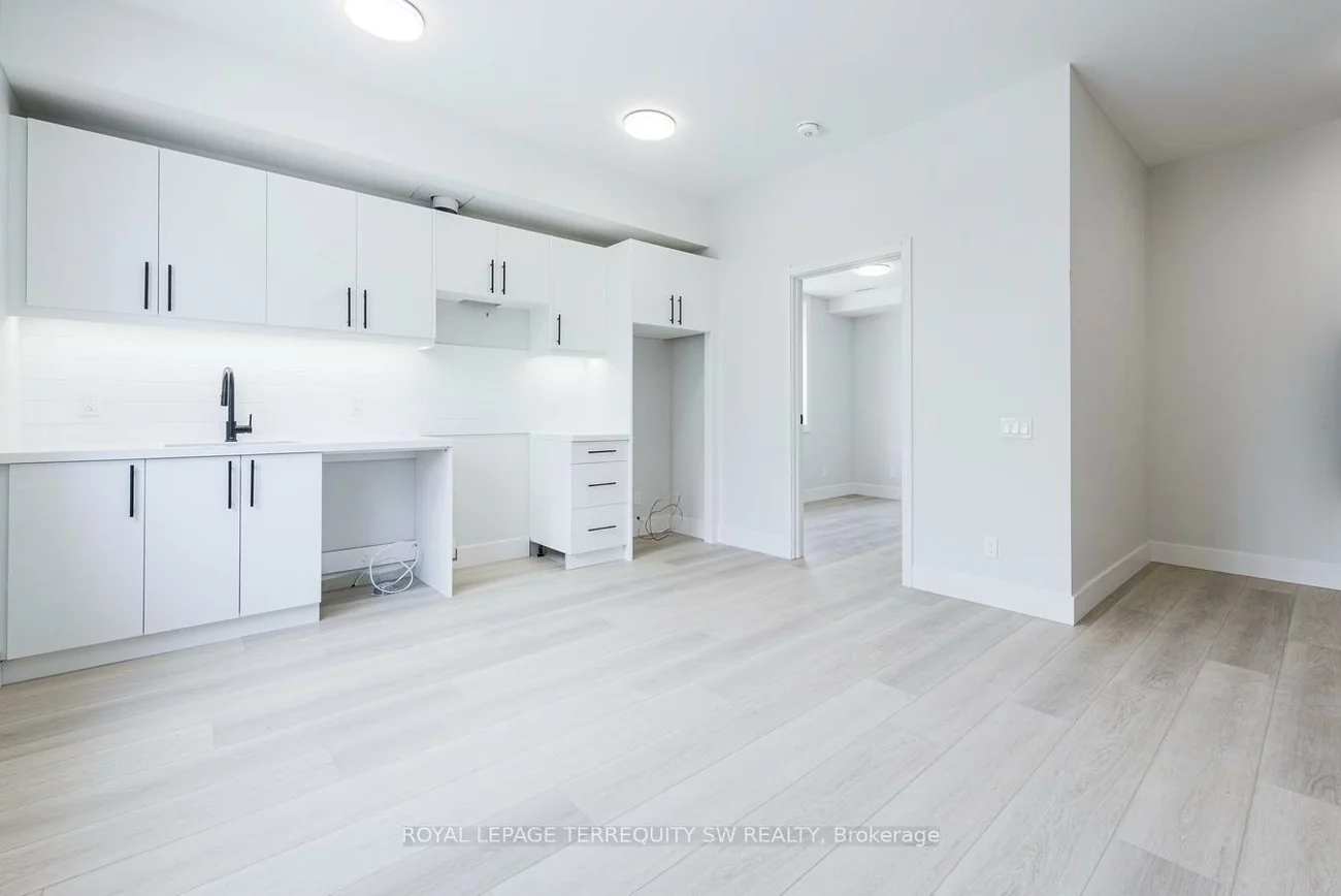 145, Clapperton, Wellington, Barrie