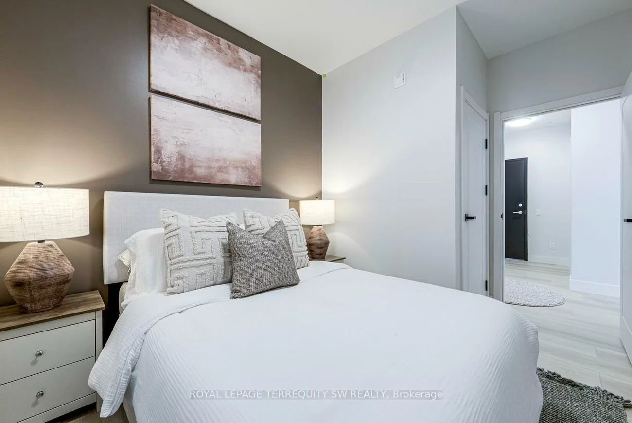 145, Clapperton, Wellington, Barrie