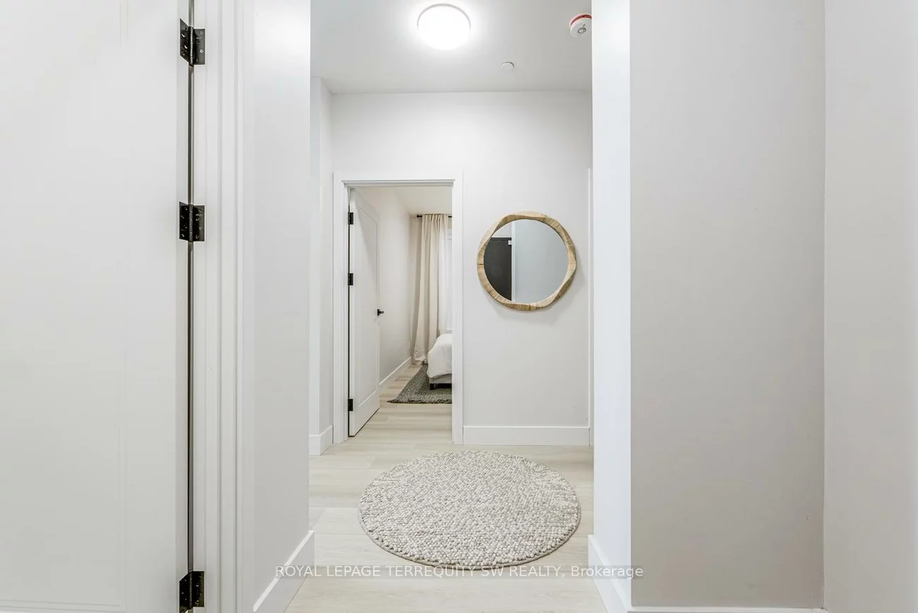 145, Clapperton, Wellington, Barrie