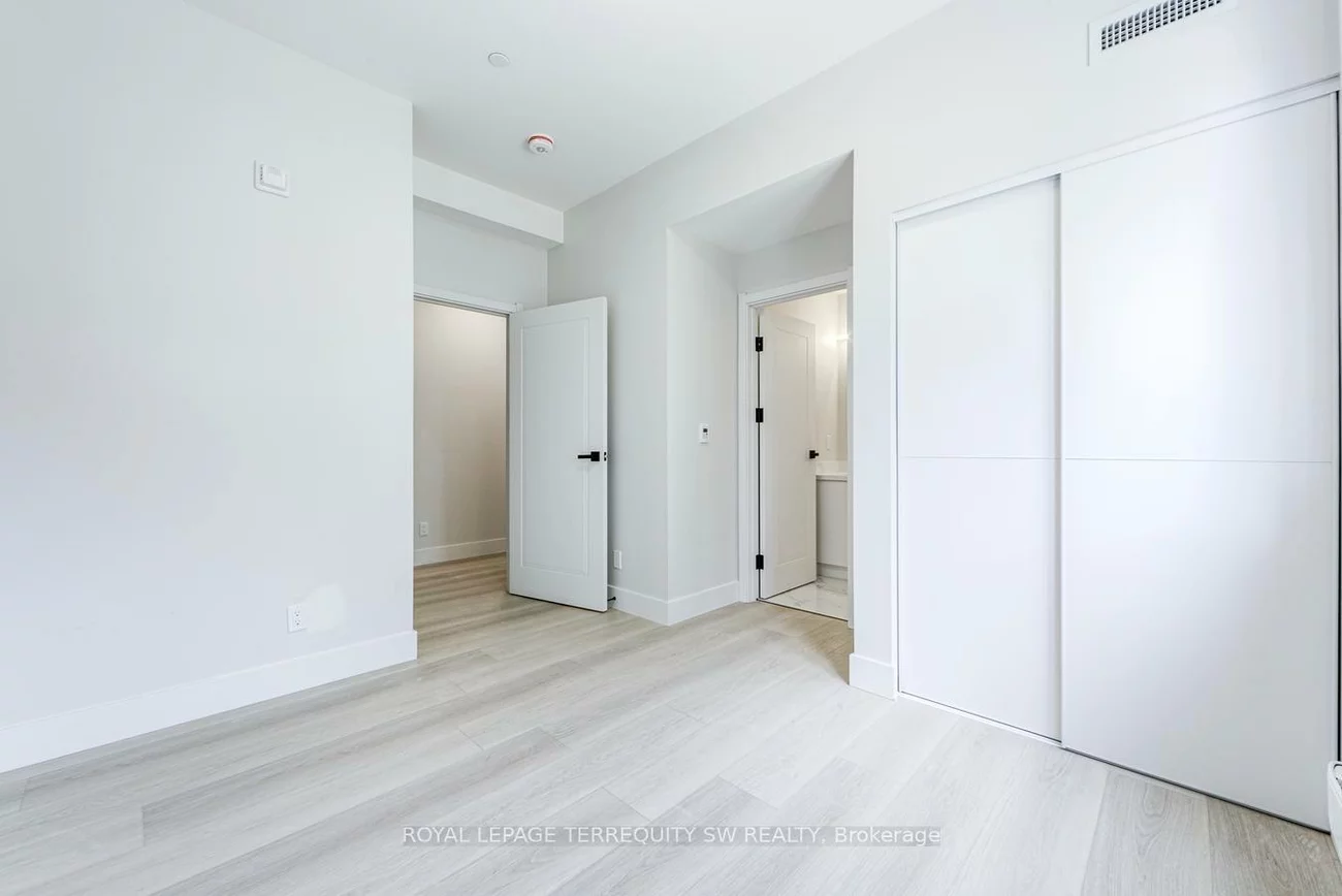 145, Clapperton, Wellington, Barrie