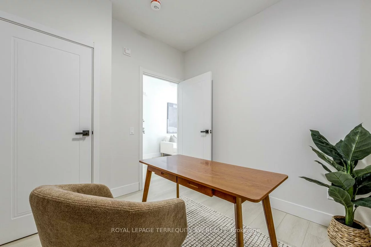 145, Clapperton, Wellington, Barrie