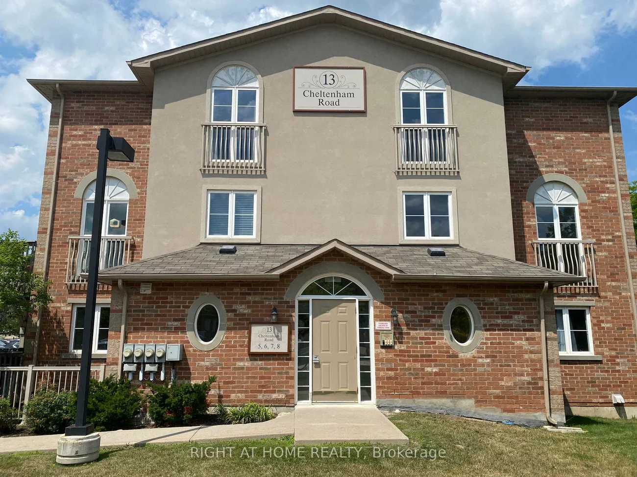 13, Cheltenham, Georgian Drive, Barrie
