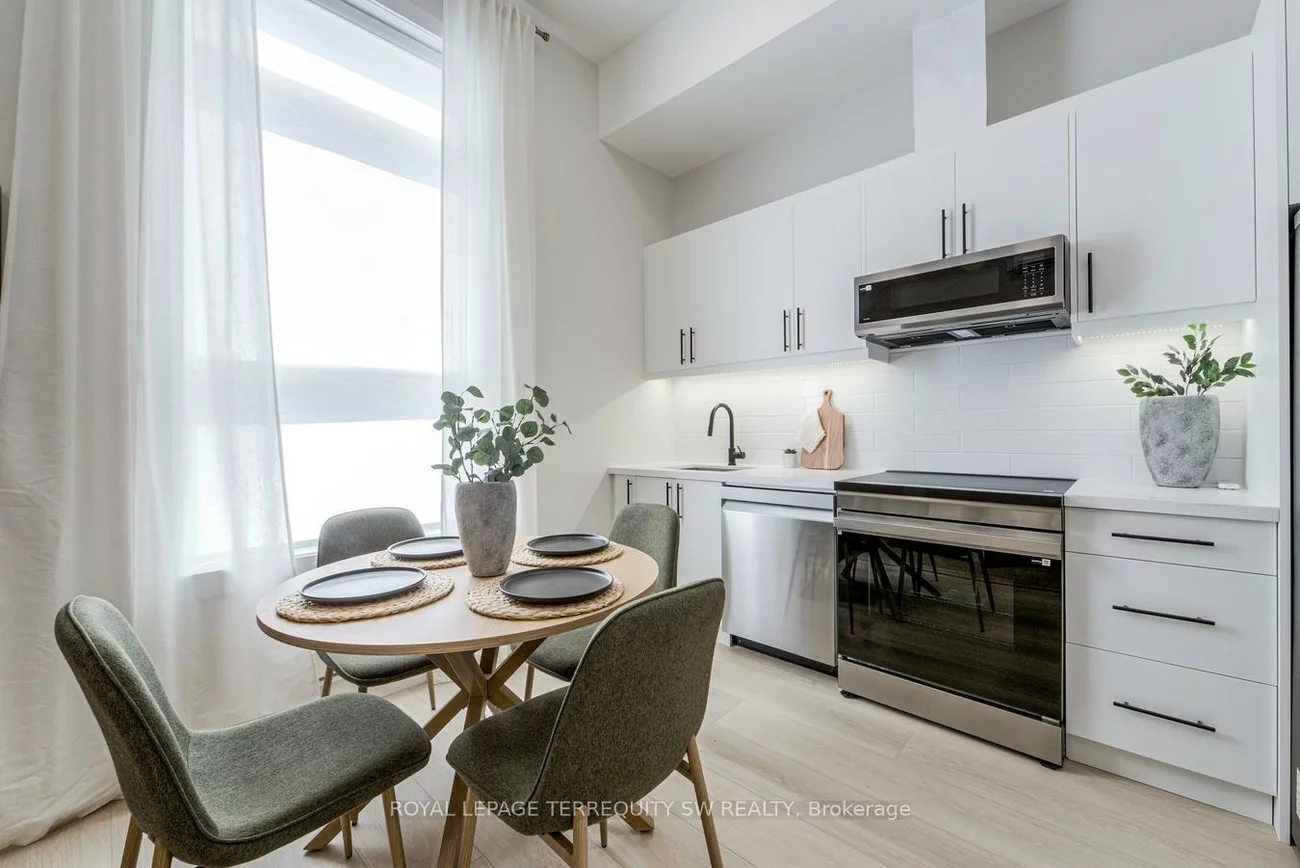 145, Clapperton, Wellington, Barrie