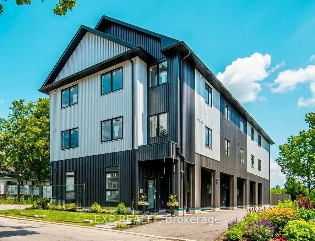 145, Clapperton, Wellington, Barrie