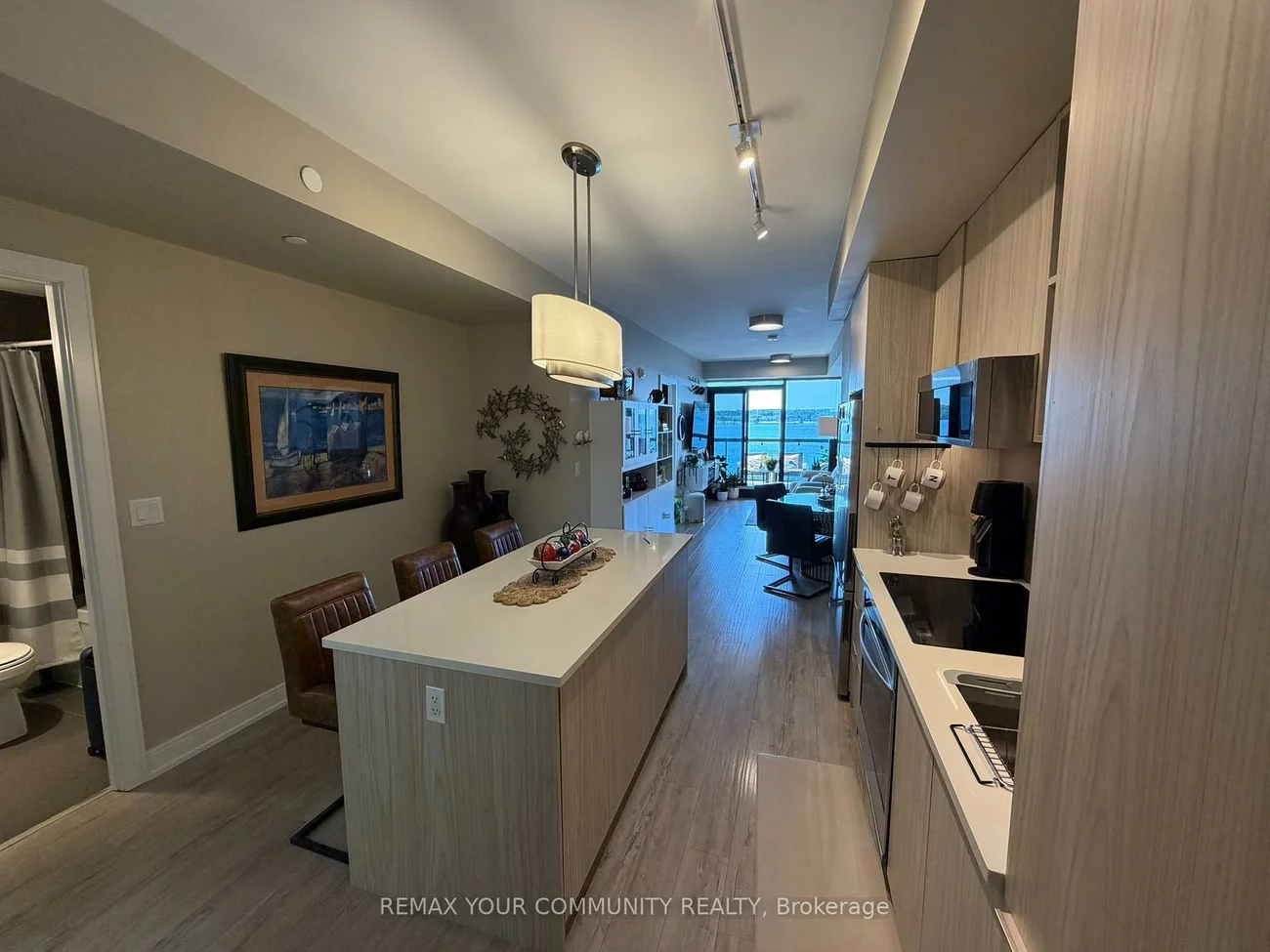 185, Dunlop, Lakeshore, Barrie