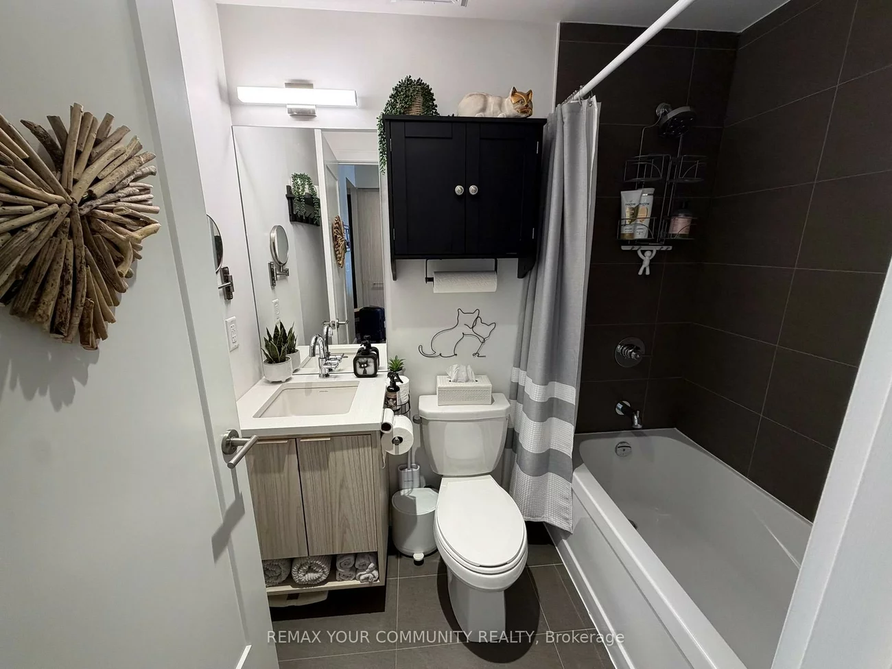 185, Dunlop, Lakeshore, Barrie
