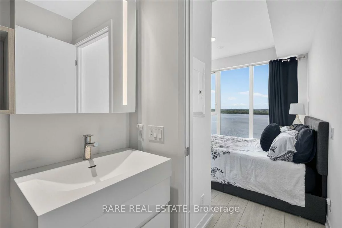 39, Mary, City Centre, Barrie