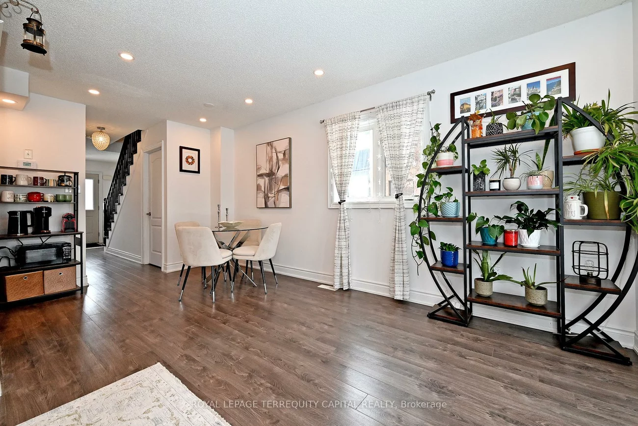31, Madelaine, Painswick South, Barrie