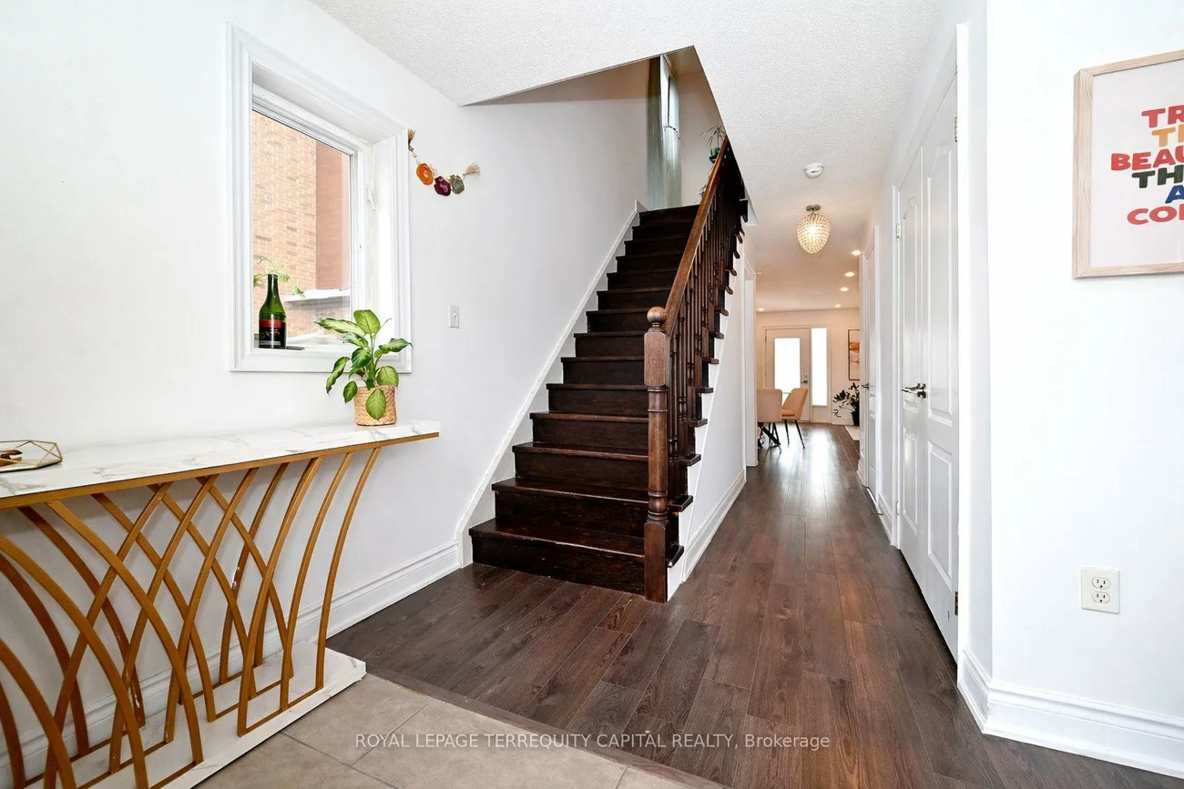 31, Madelaine, Painswick South, Barrie