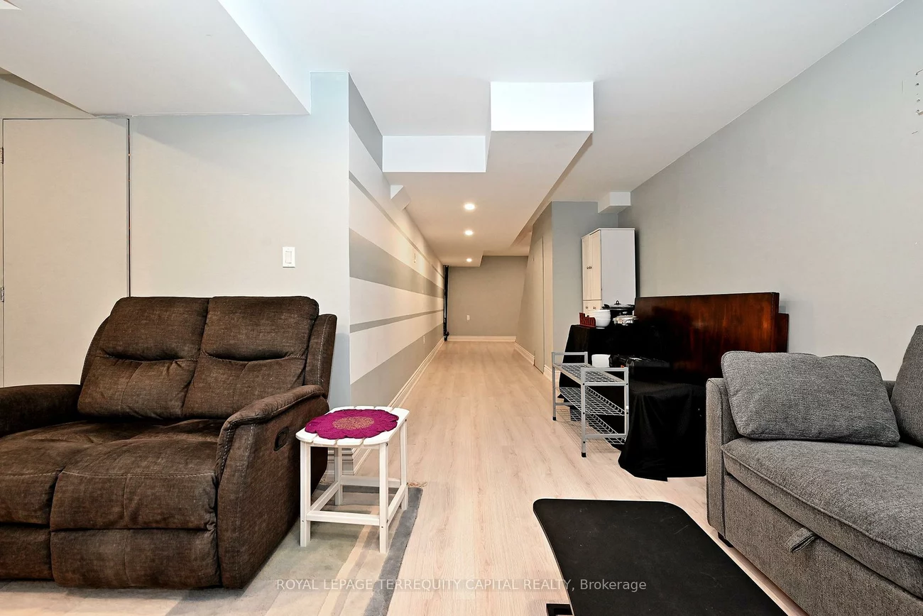 31, Madelaine, Painswick South, Barrie