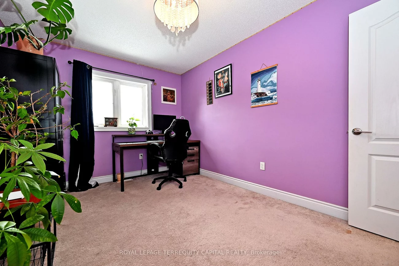 31, Madelaine, Painswick South, Barrie
