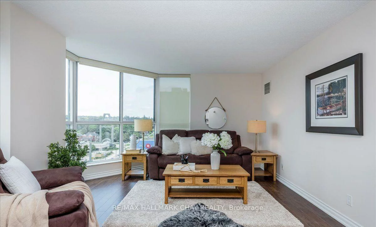 140, Dunlop, City Centre, Barrie