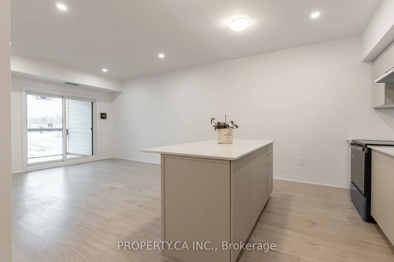 15, Kneeshaw, Rural Barrie Southeast, Barrie
