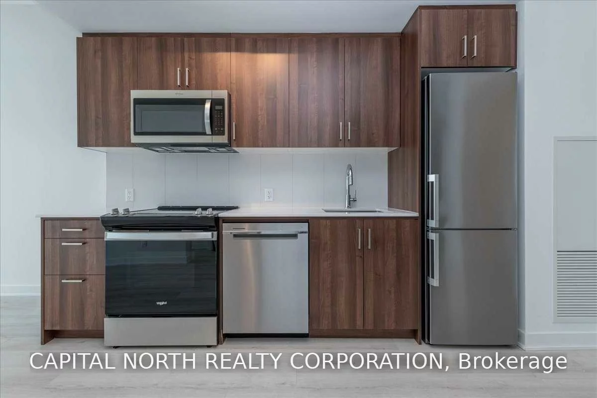681, Yonge, Painswick South, Barrie
