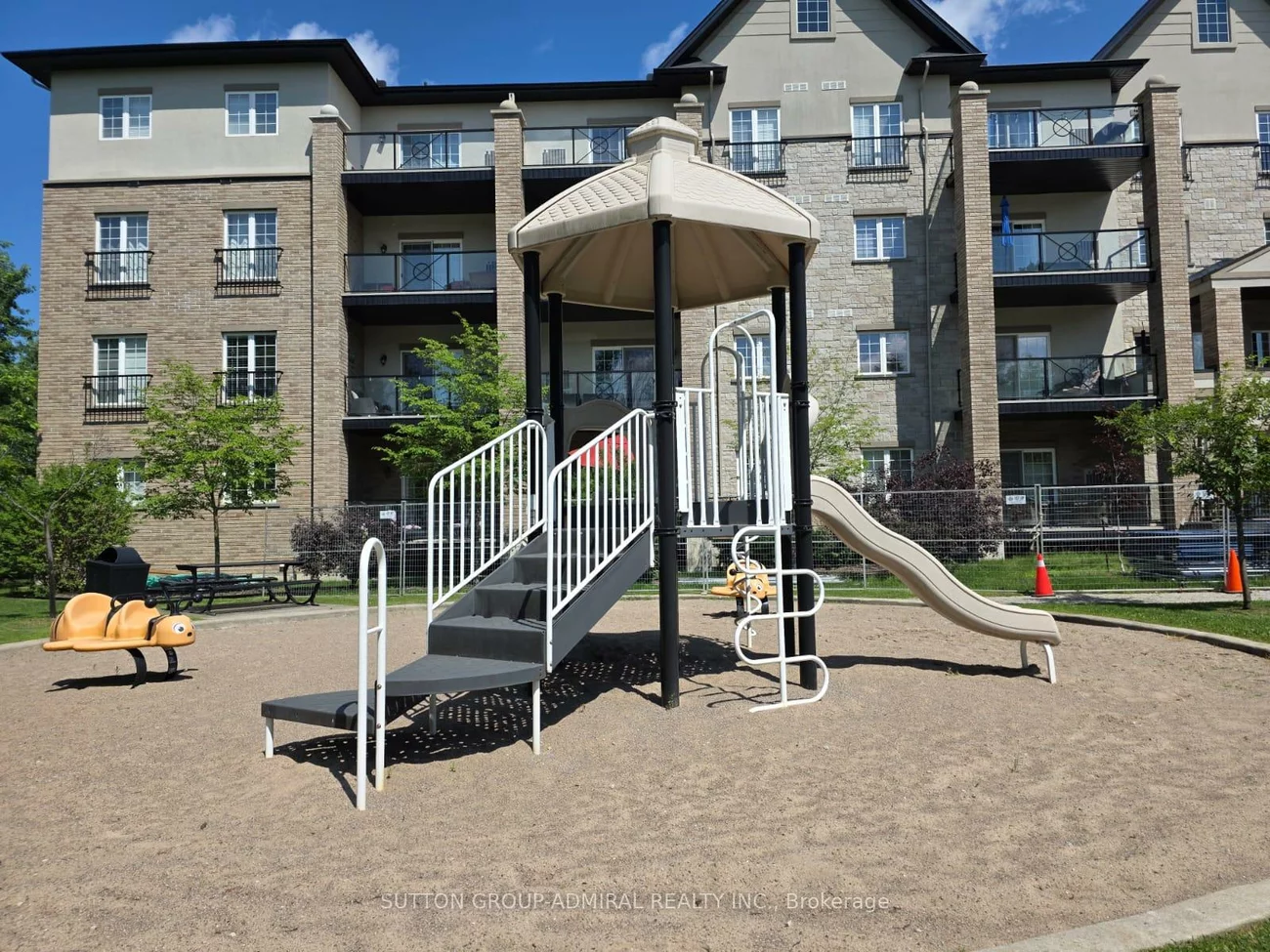 40, Ferndale, Ardagh, Barrie