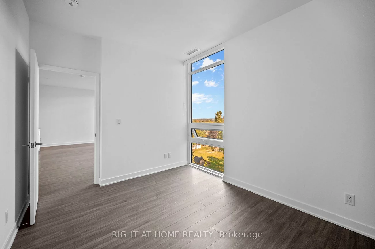 681, Yonge, Painswick South, Barrie