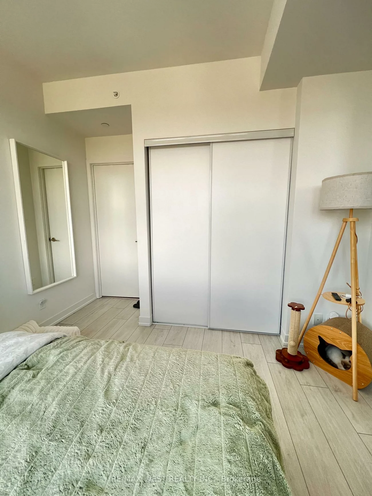 39, Mary, City Centre, Barrie