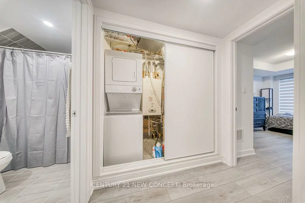 32, Magnolia, Innis-Shore, Barrie