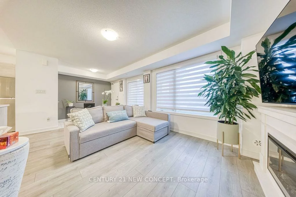 32, Magnolia, Innis-Shore, Barrie