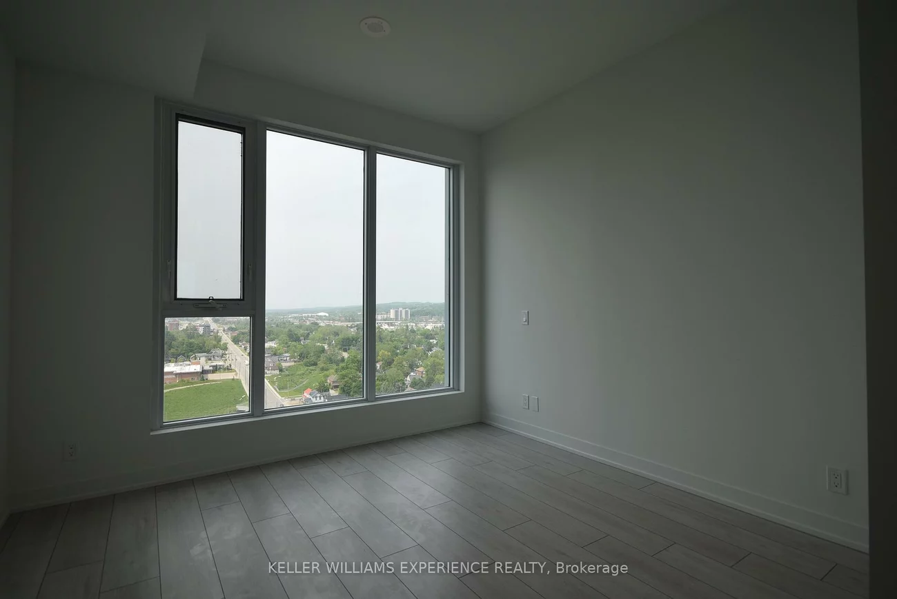 39, Mary, City Centre, Barrie