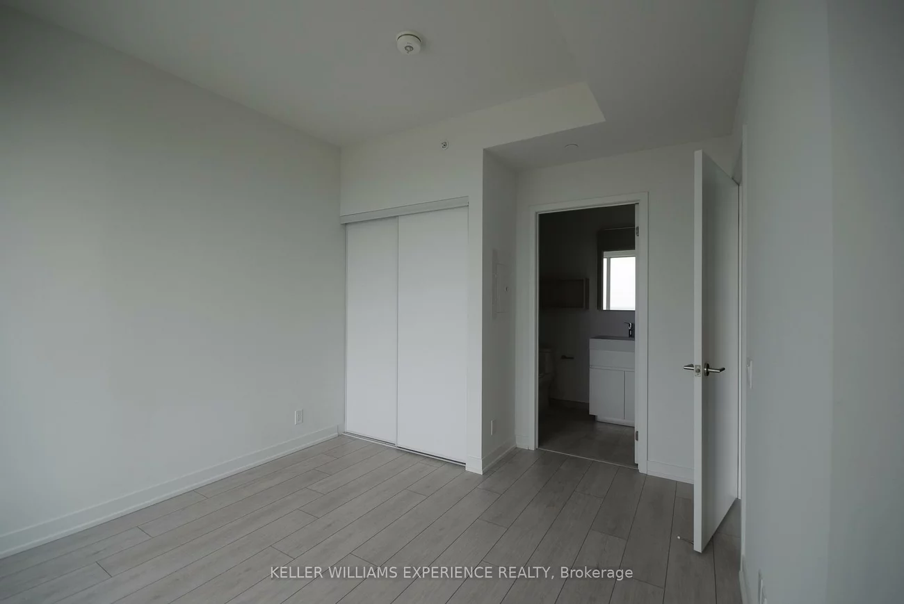 39, Mary, City Centre, Barrie