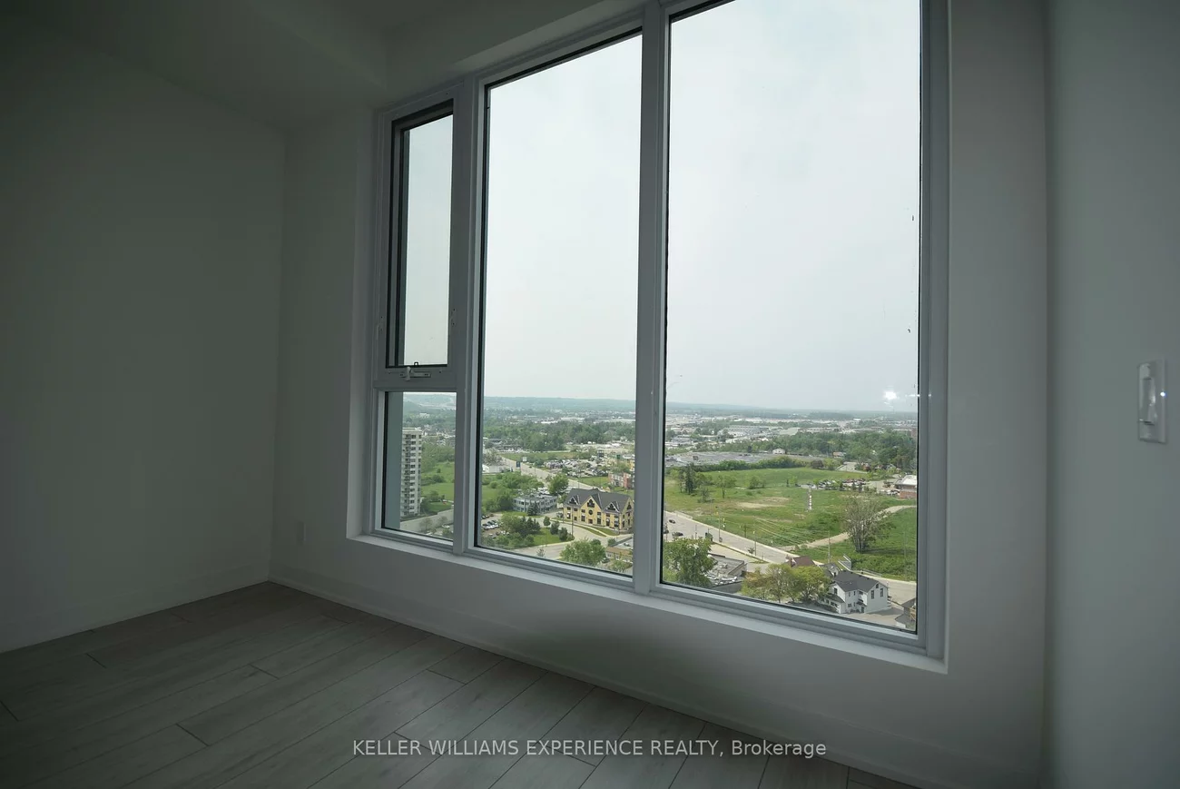 39, Mary, City Centre, Barrie