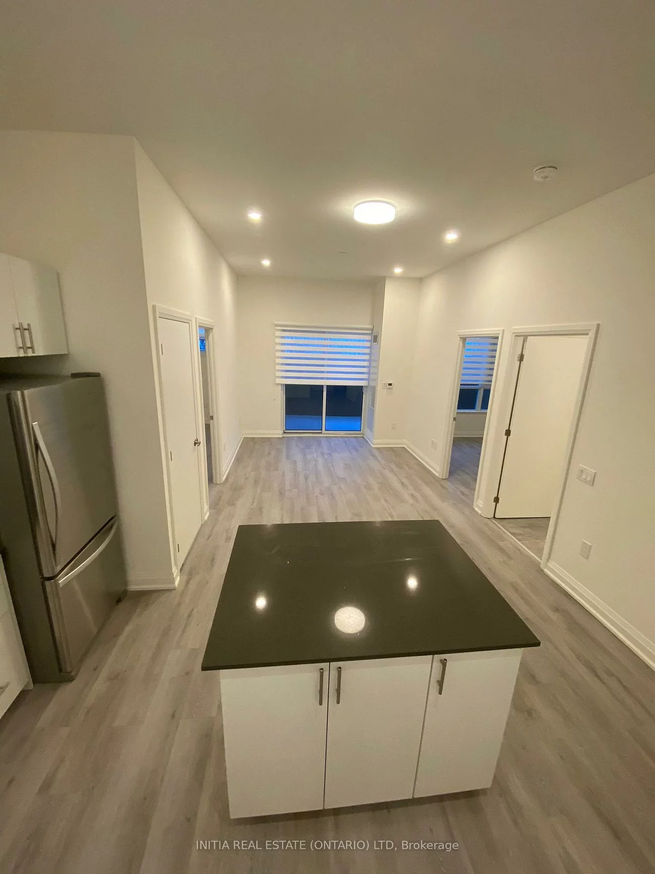 58, Lakeside (SHARED-KITCHEN), Little Lake, Barrie