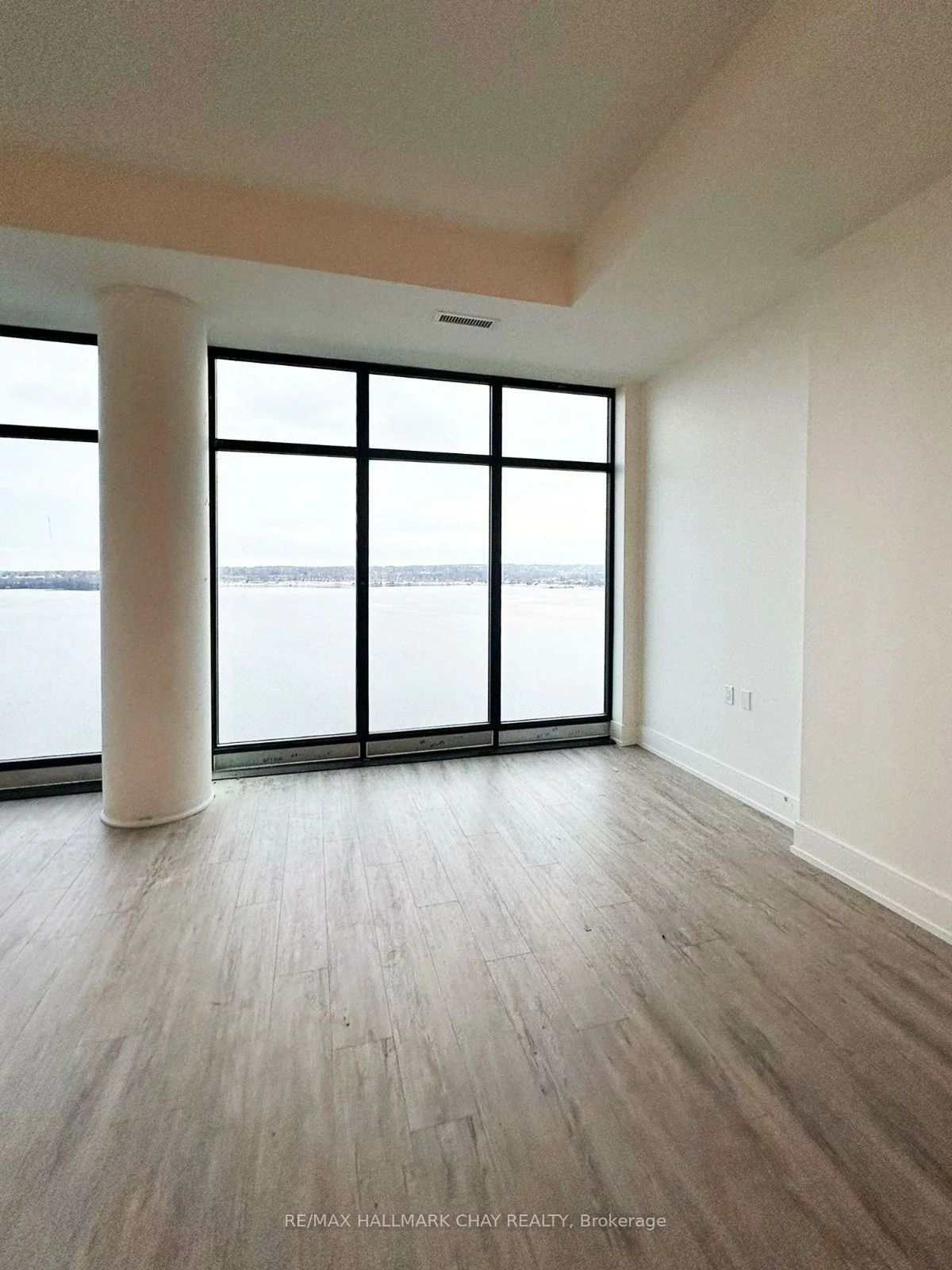 185, Dunlop, Lakeshore, Barrie