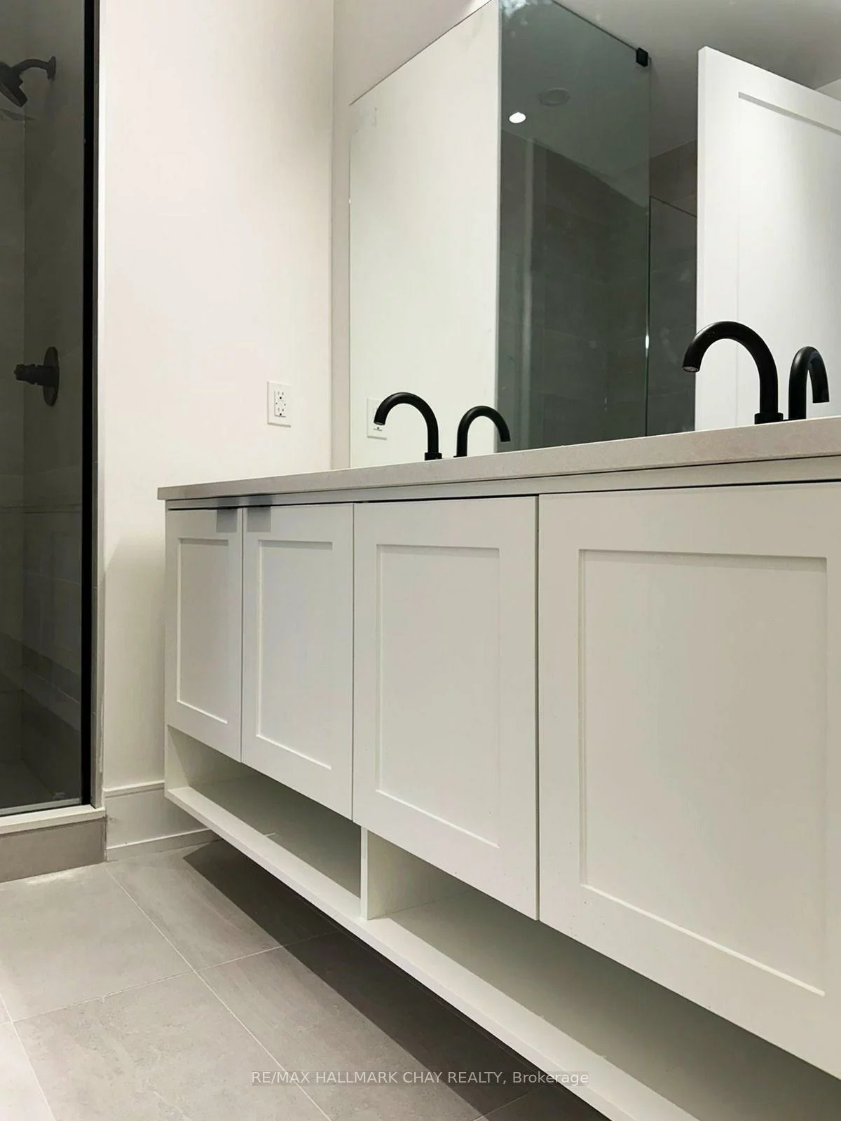 185, Dunlop, Lakeshore, Barrie