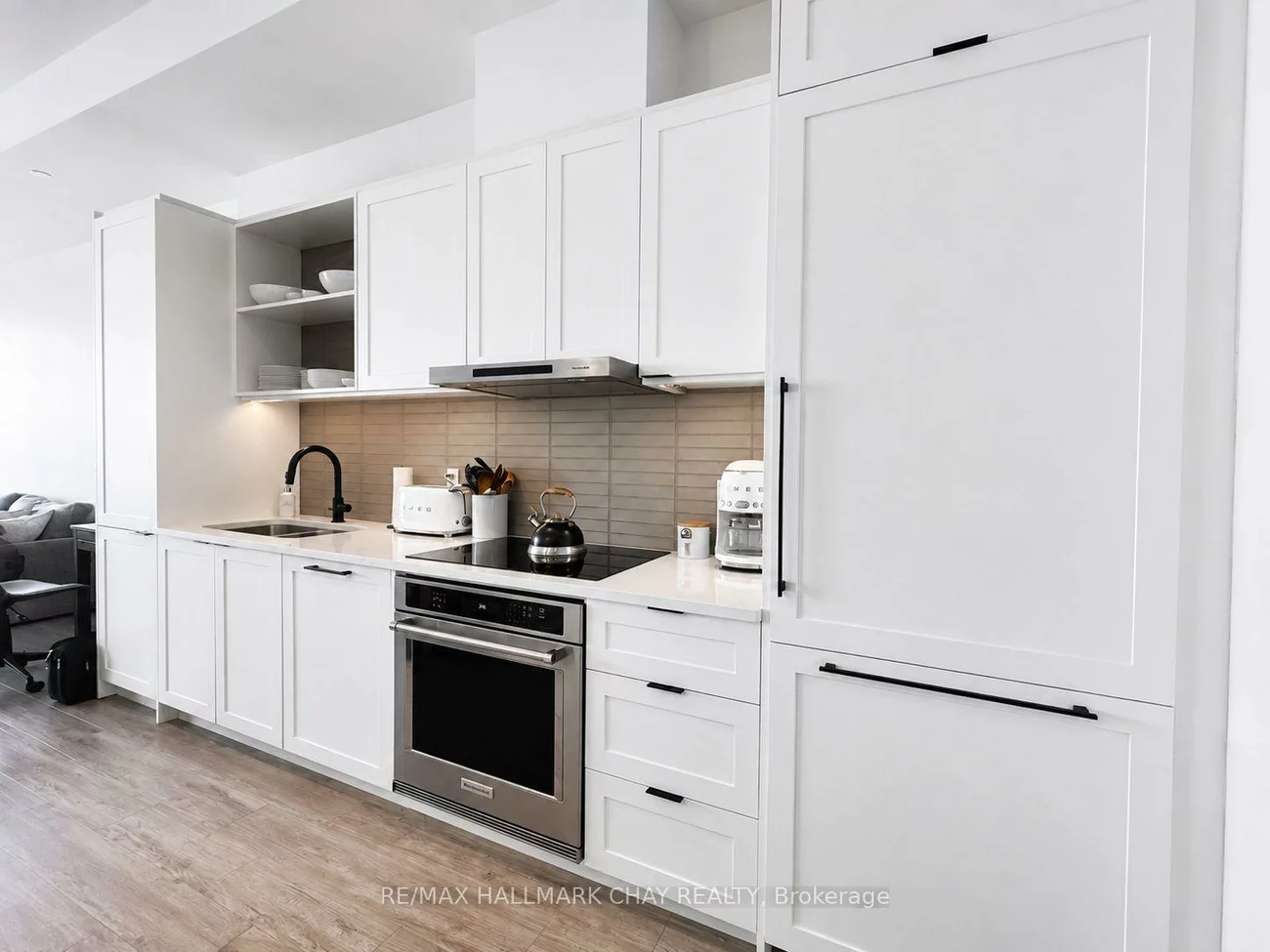 185, Dunlop, Lakeshore, Barrie