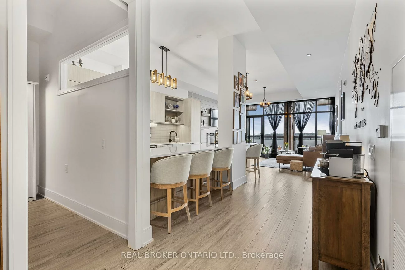 185, Dunlop, Lakeshore, Barrie
