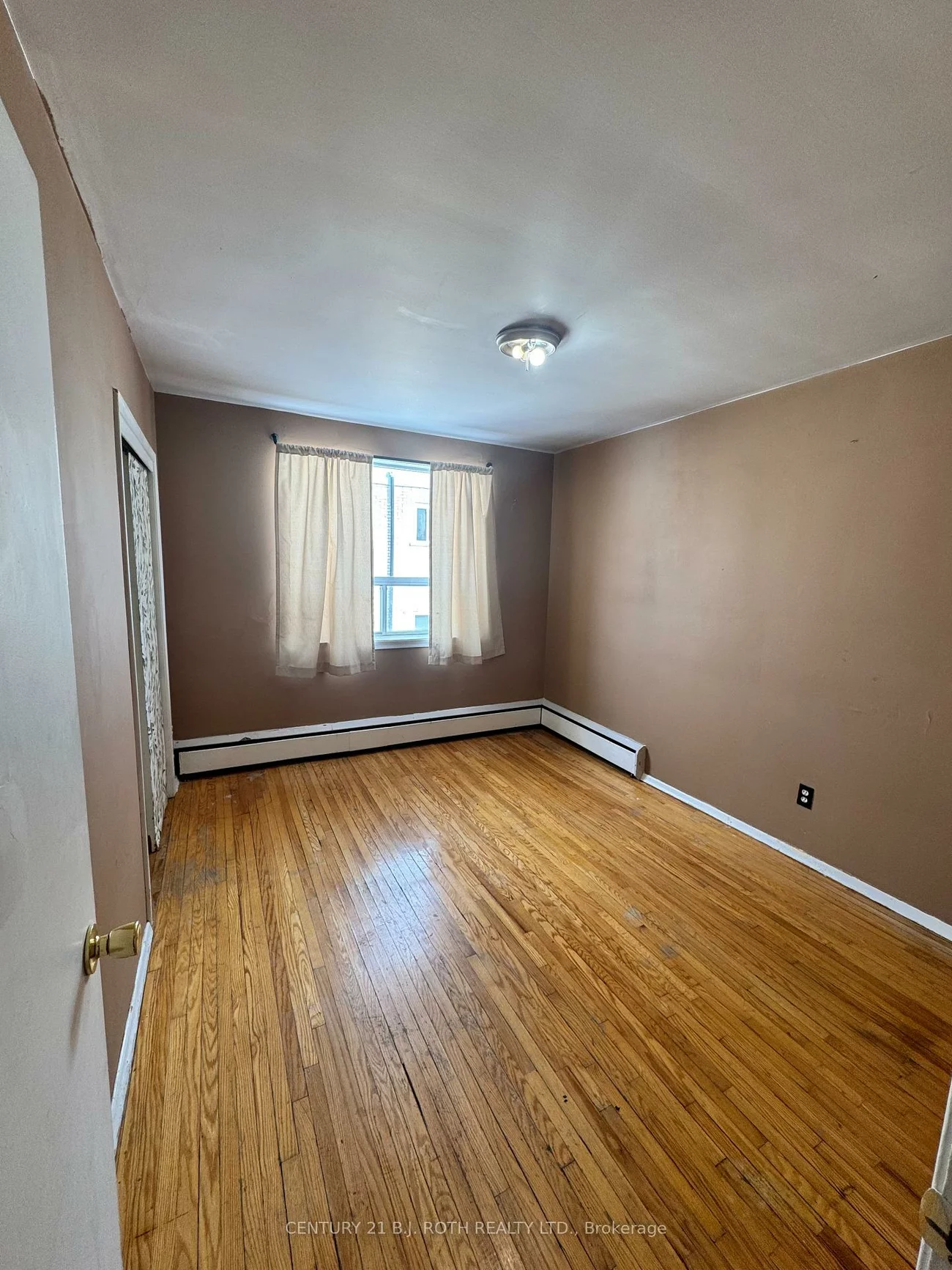 13, Queen, Codrington, Barrie