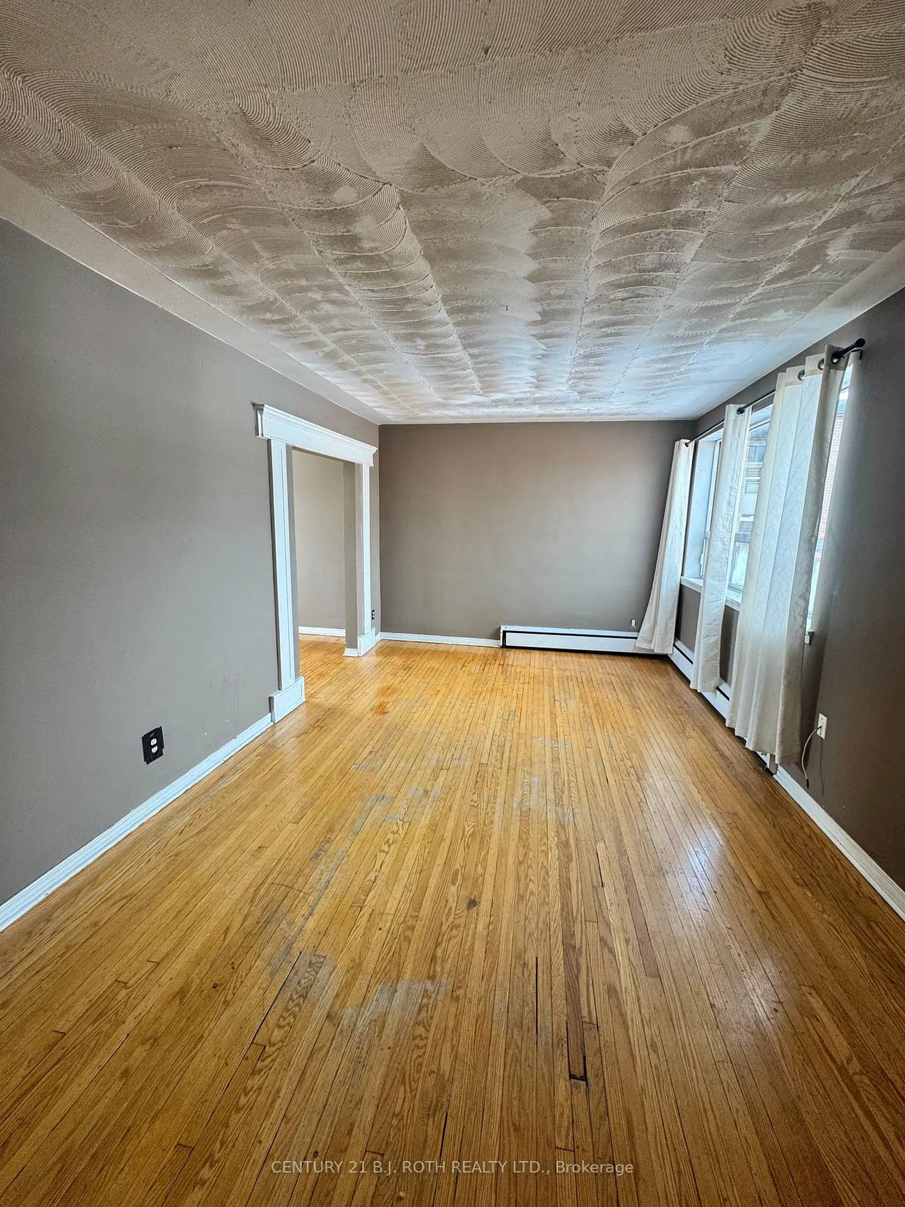 13, Queen, Codrington, Barrie