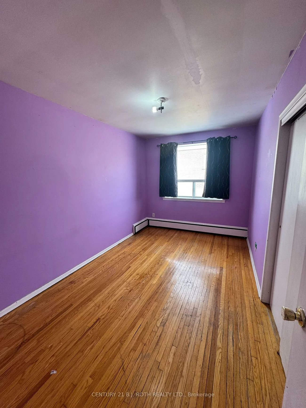 13, Queen, Codrington, Barrie