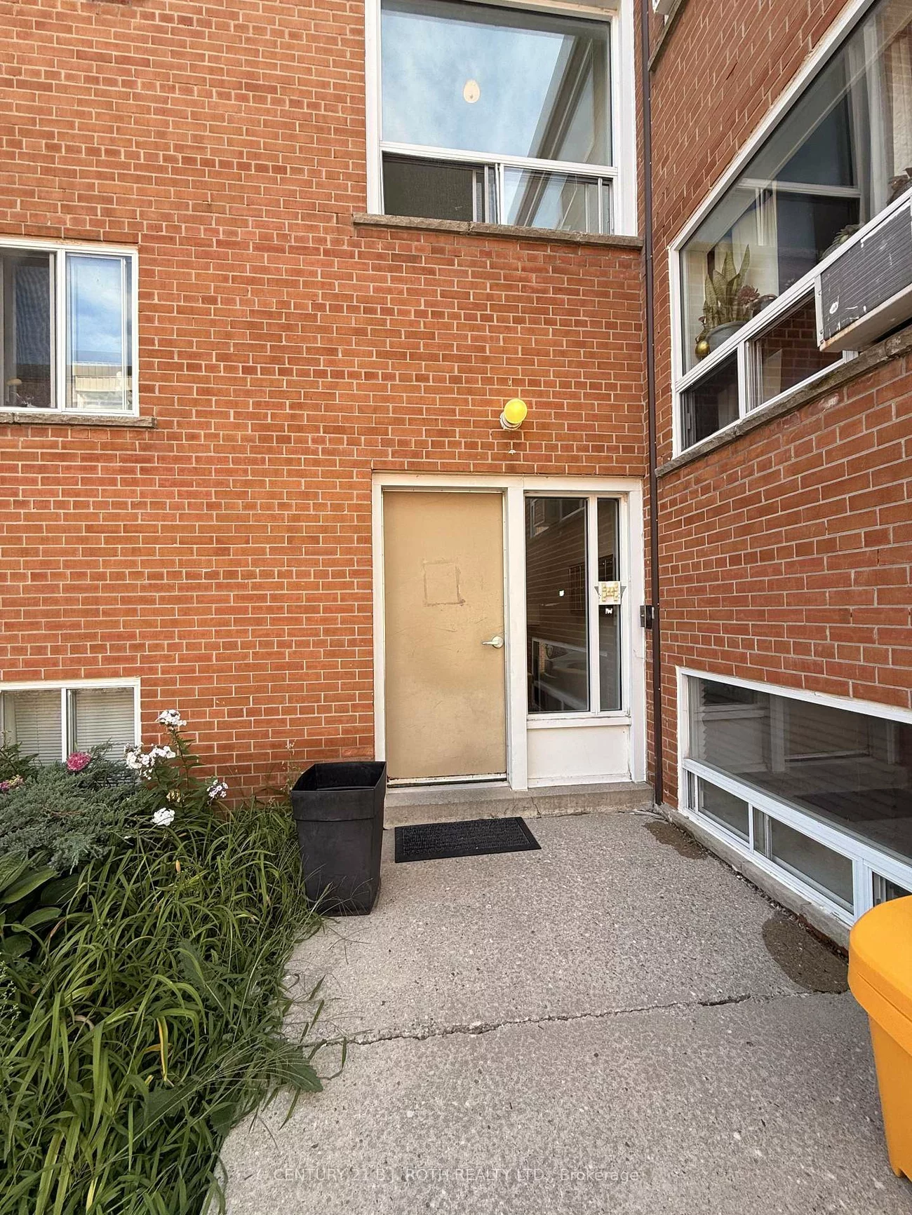 13, Queen, Codrington, Barrie