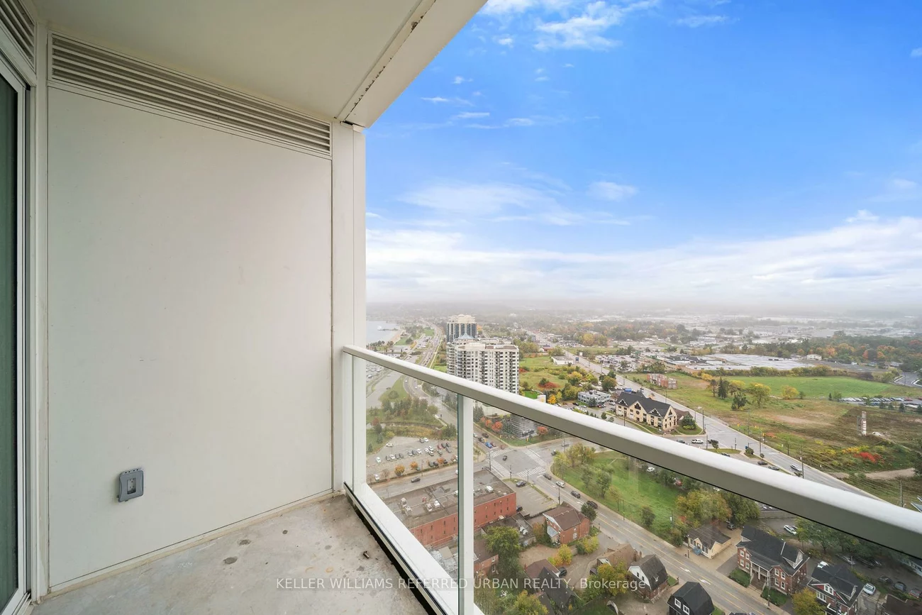 39, Mary, City Centre, Barrie