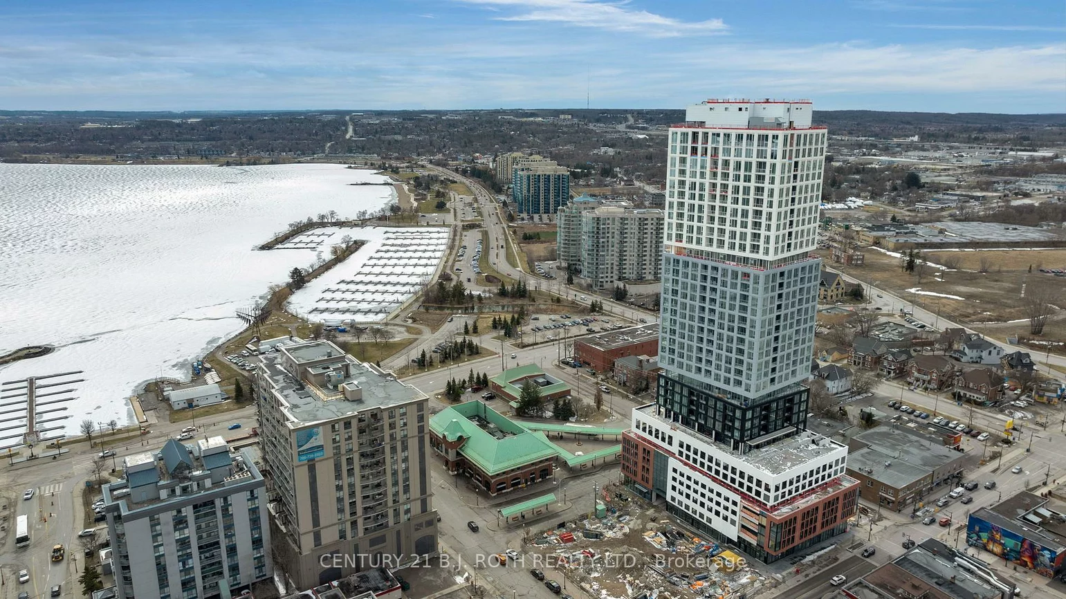 39, Mary, City Centre, Barrie