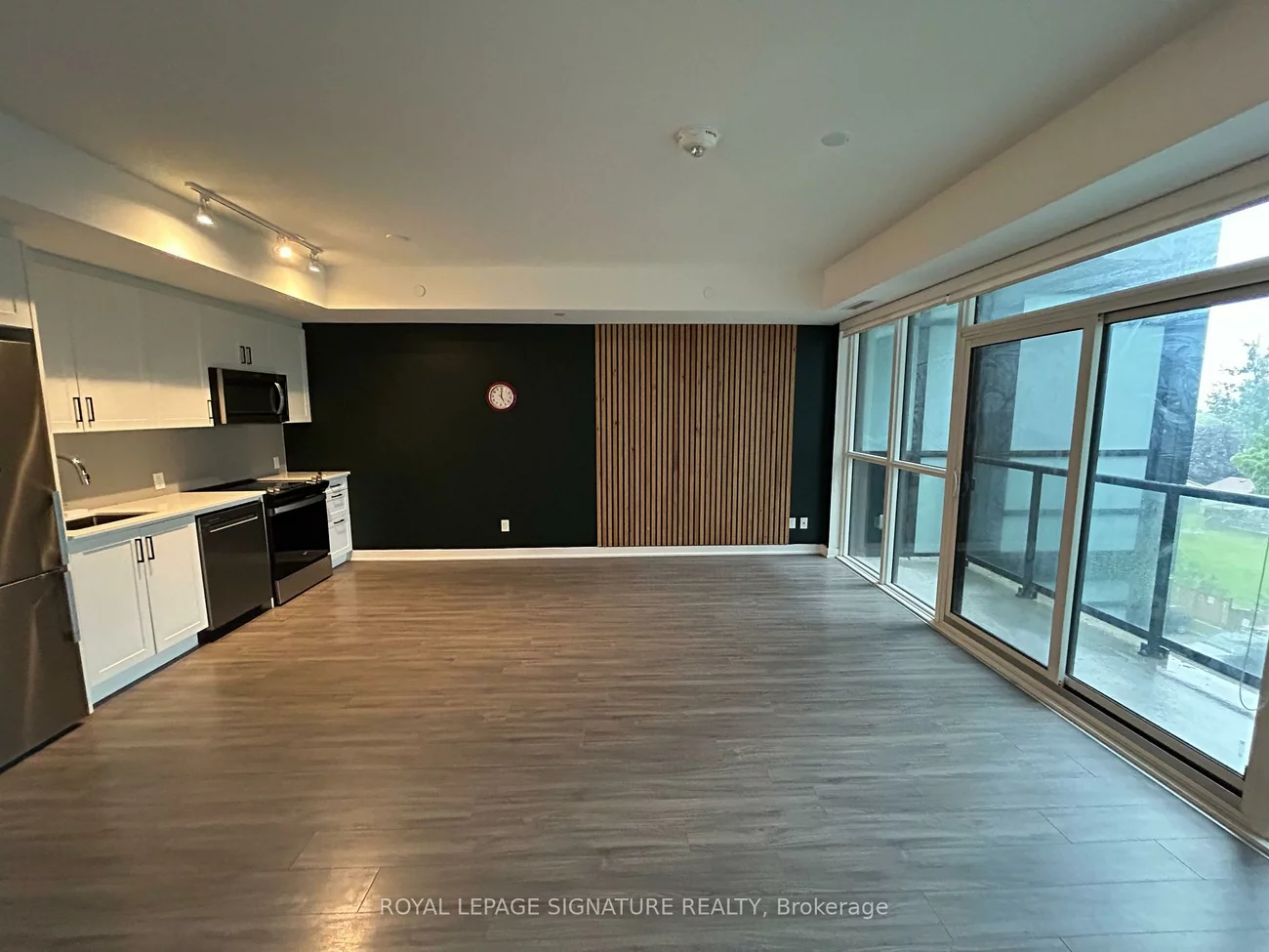 681, Yonge, Painswick North, Barrie