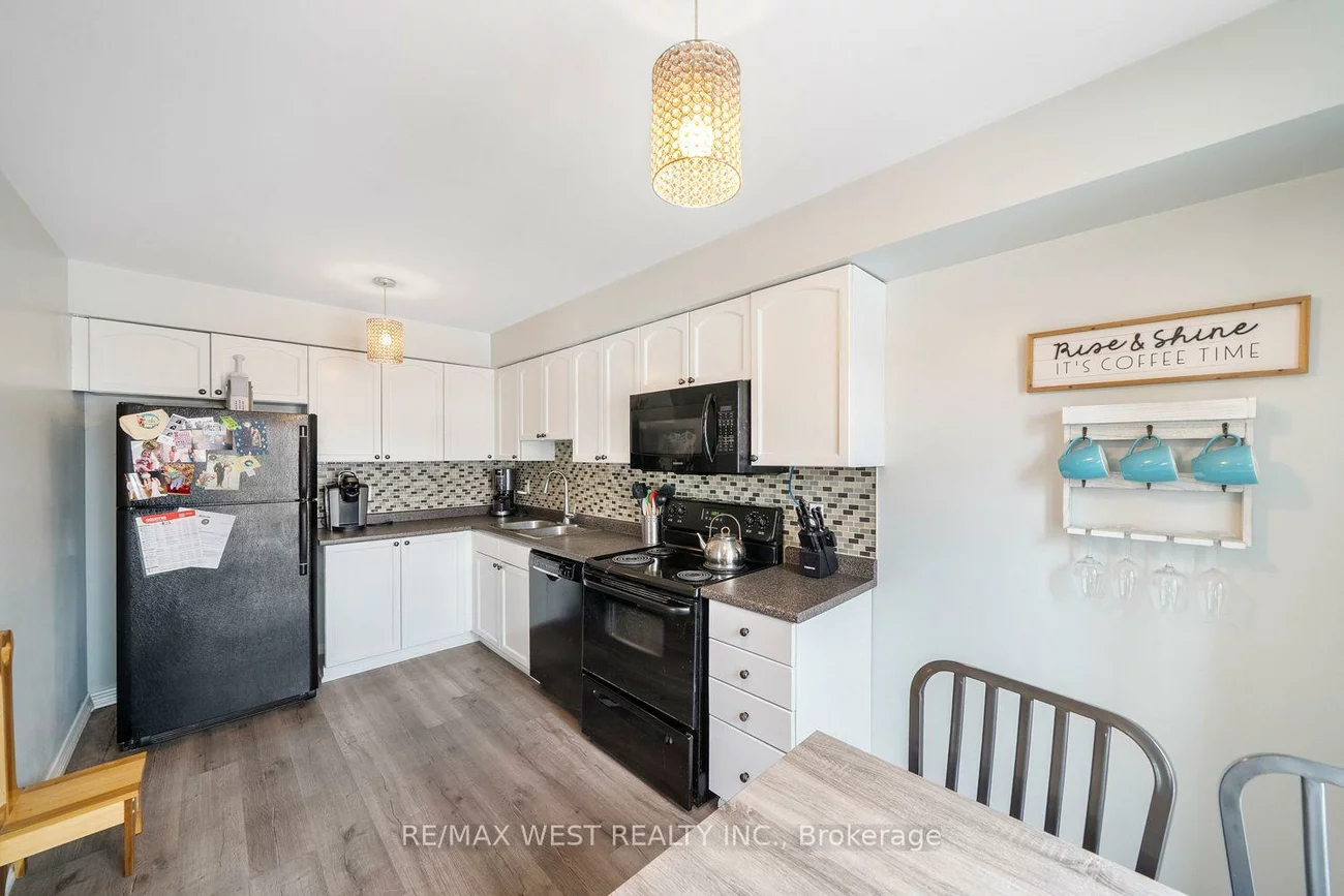 17, Cheltenham, Georgian Drive, Barrie