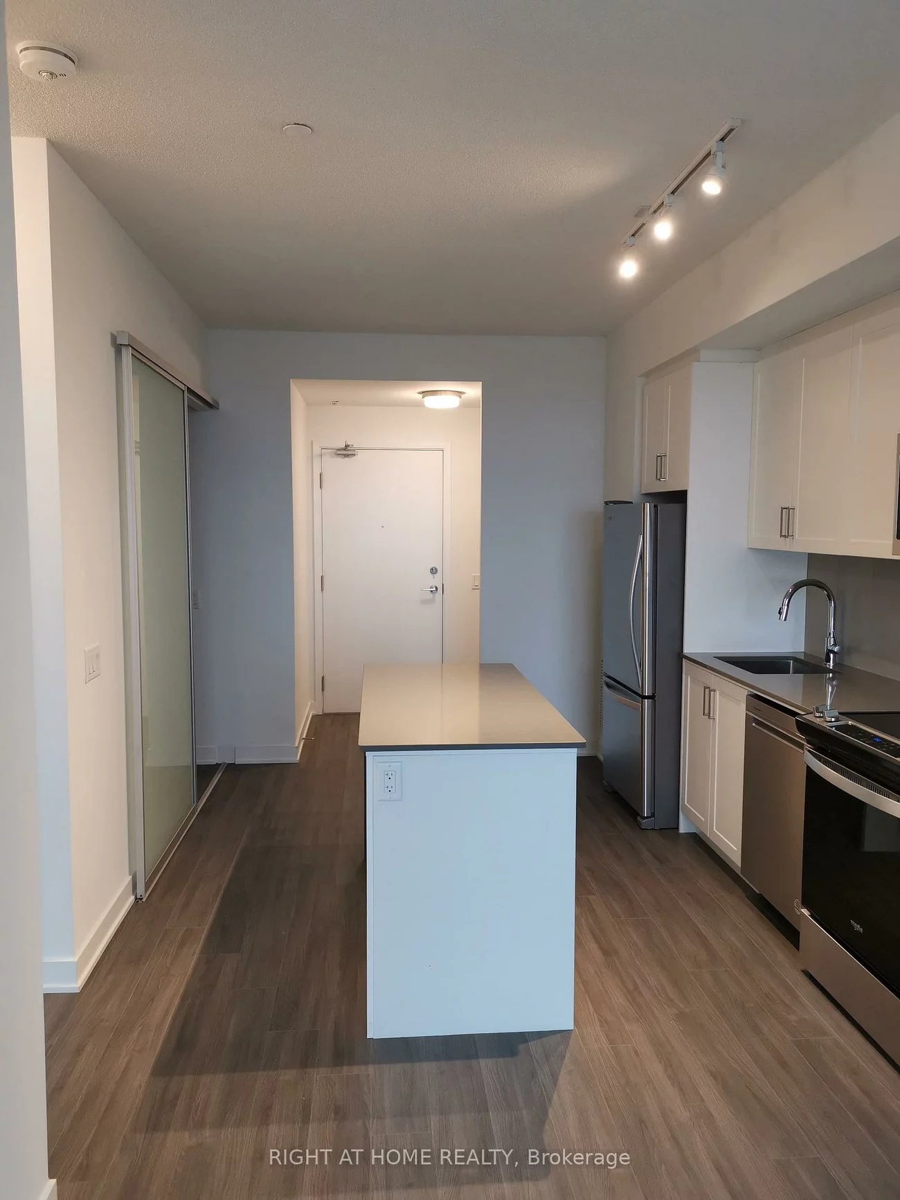681, YONGE, Painswick South, Barrie
