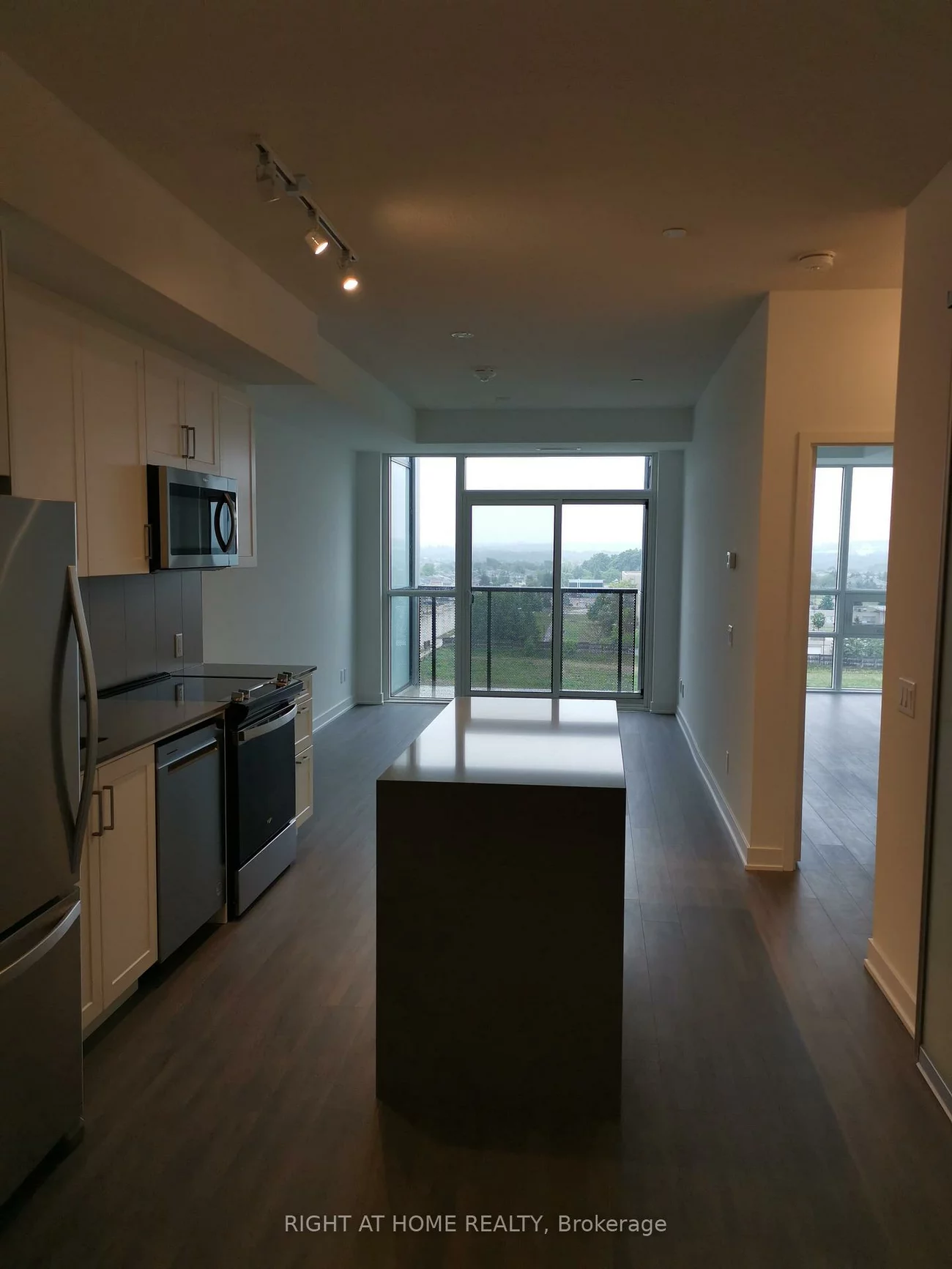 681, YONGE, Painswick South, Barrie