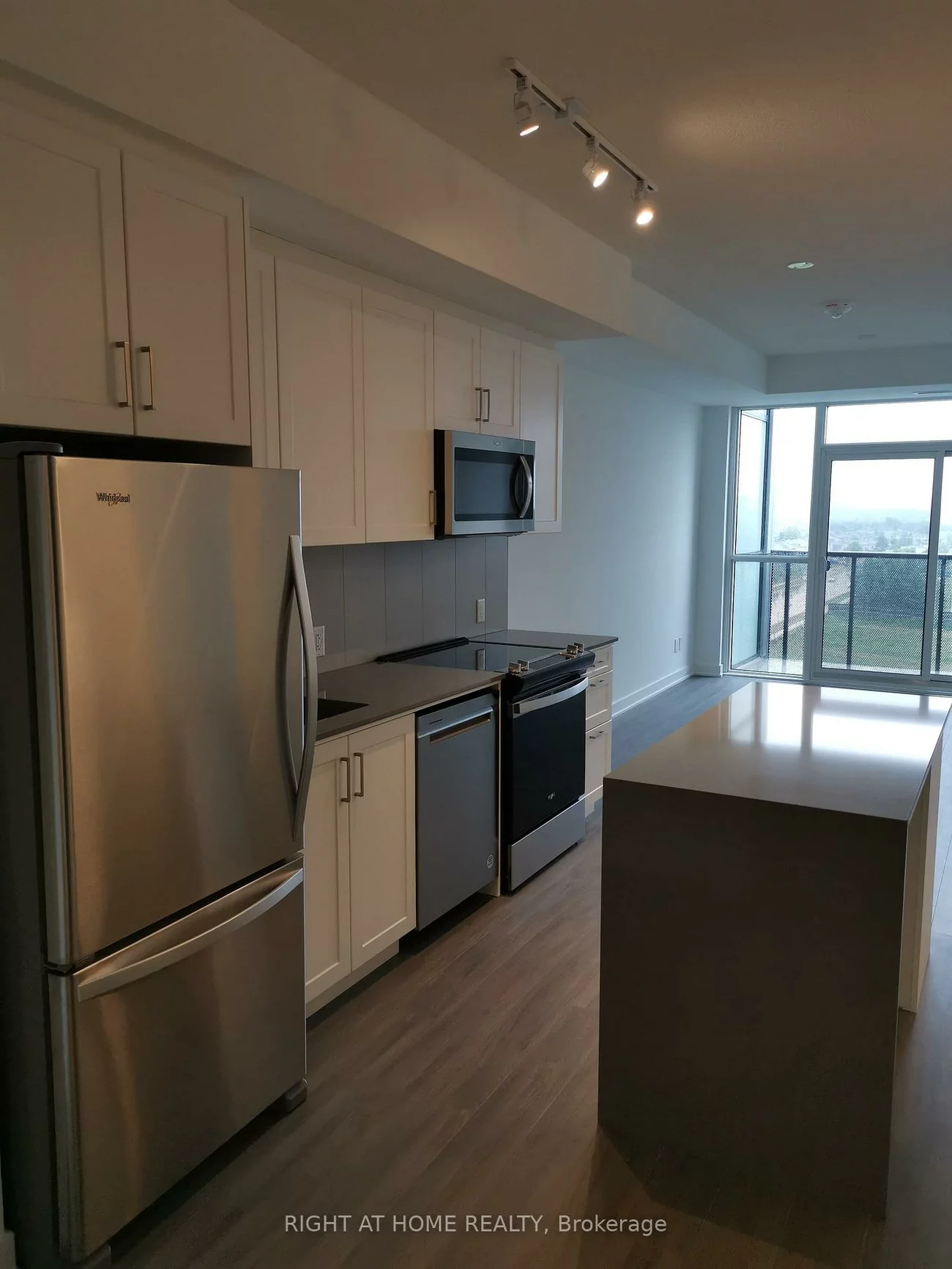 681, YONGE, Painswick South, Barrie