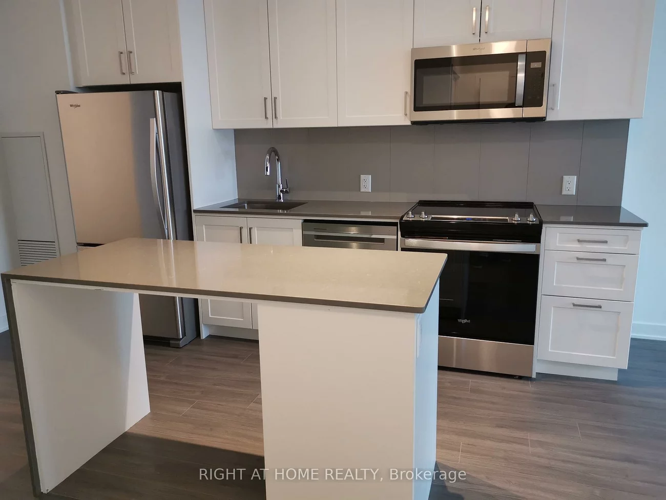 681, YONGE, Painswick South, Barrie